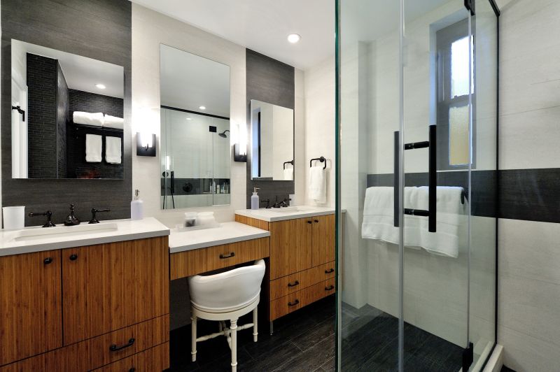 Combining Apartments